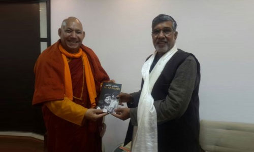 Ven. Bhikkhu Sanghasena met Nobel Peace Laureate Sh. Kailash Satyarthi